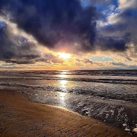 10 Person In Lokken-by Traum * Løkken