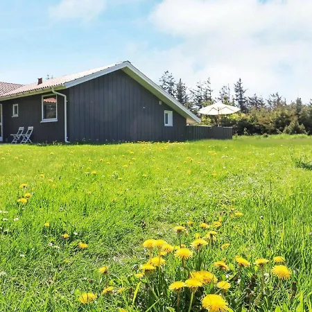 10 Person In Lokken-by Traum