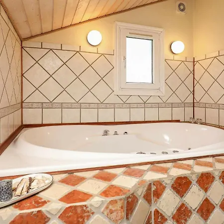 10 Person In Lokken-by Traum * Løkken