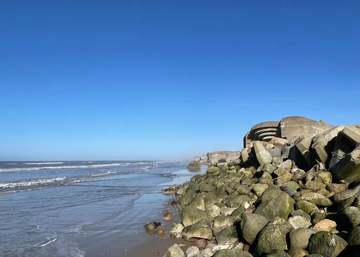 10 Person In Lokken-by Traum