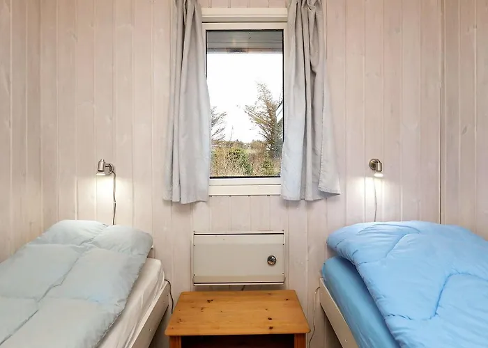 10 Person In Lokken-by Traum * Løkken